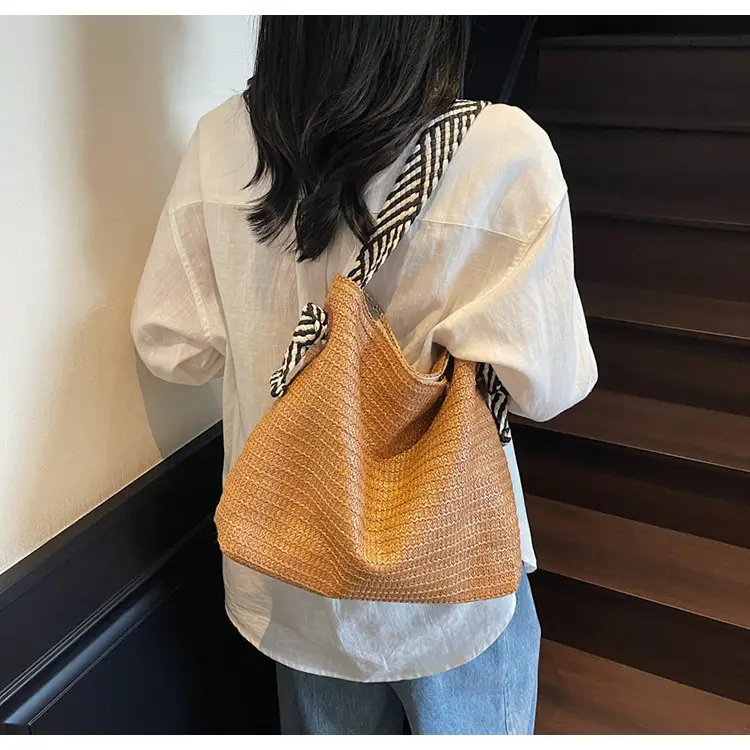 Rainbow Straw Commuting Tote Bag Large Capacity — feature 19