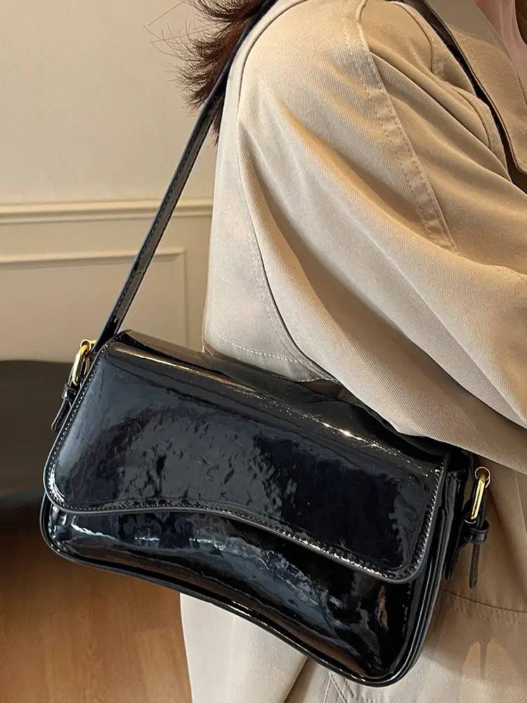 Red Magnetic Buckle Shoulder Bag for Women - Image 6