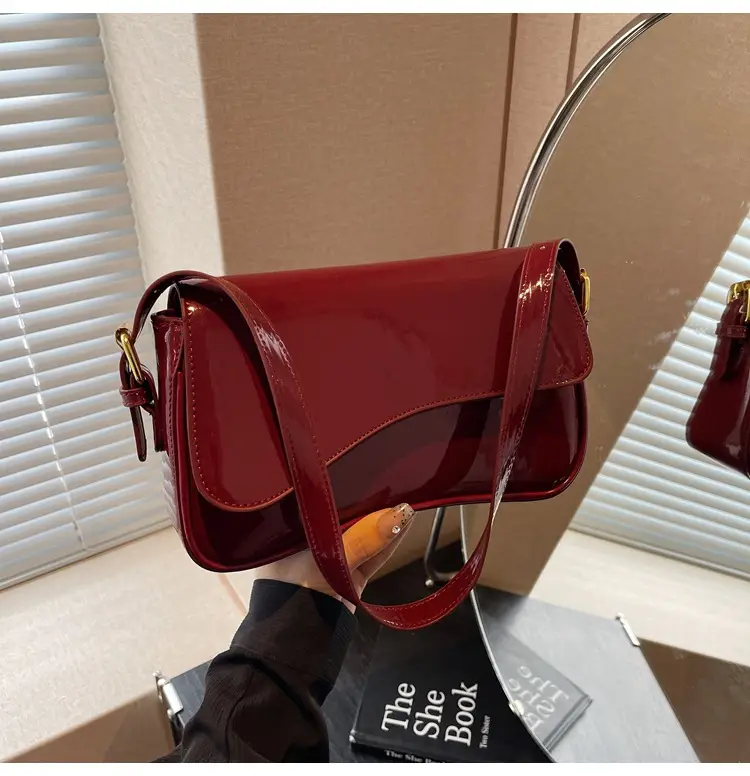 Red Magnetic Buckle Shoulder Bag for Women — feature 20