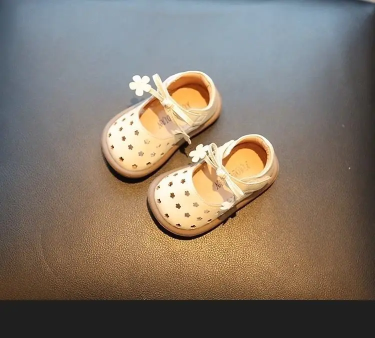 Princess Style Baby Shoes Black Hollow Flower Velcro — feature 13