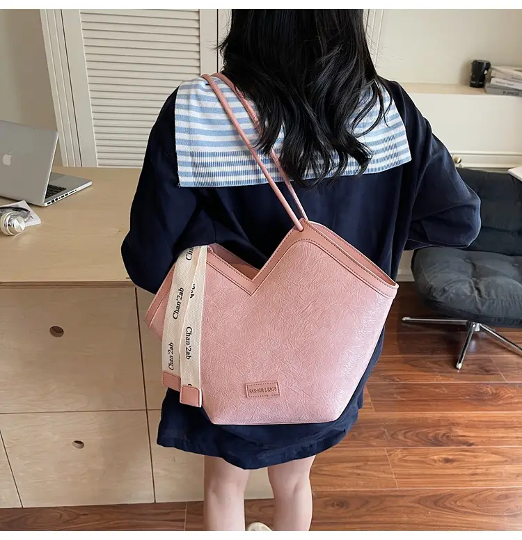 2025 Large Capacity Women's Tote Bag with Leather Trim — feature 17