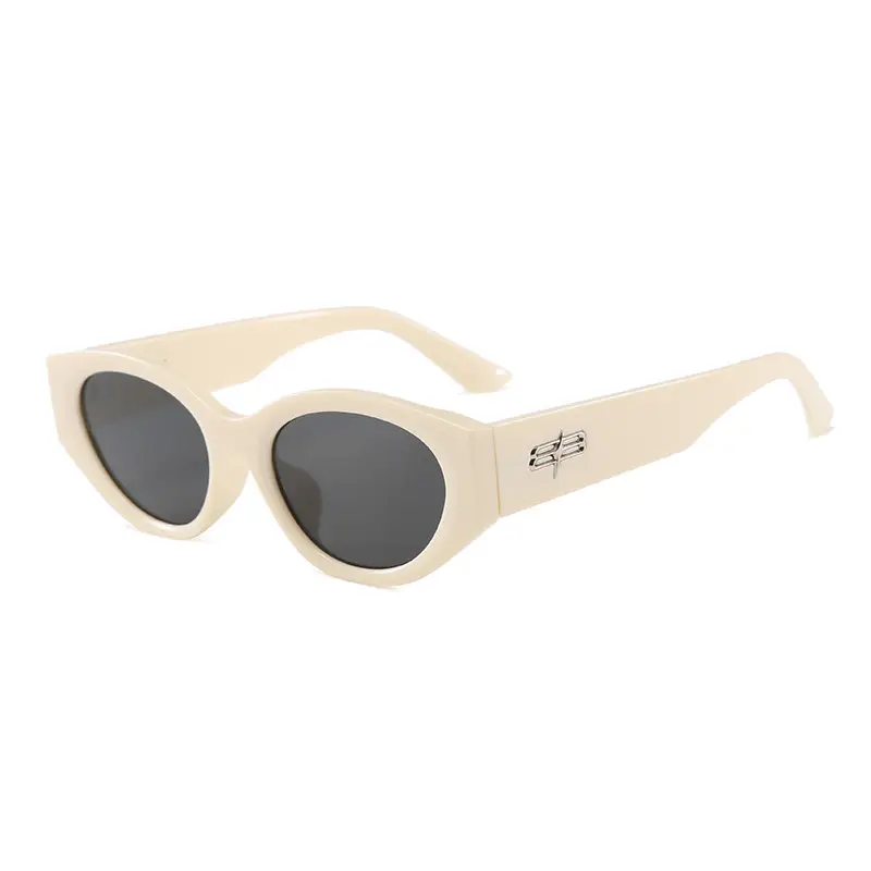 Women Retro Cat-Eye Sunglasses Anti-UV Slimming Frame - Image 2