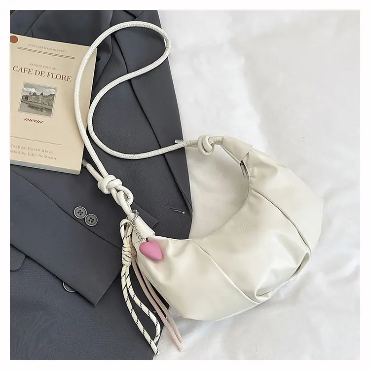 White Croc Handle Lazy Style Spiced Dumpling Bag — feature 24