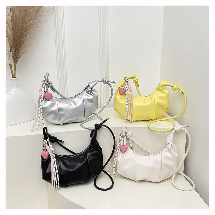 White Croc Handle Lazy Style Spiced Dumpling Bag — feature 27