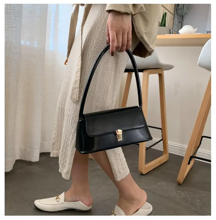 Women's Brown Leather Shoulder Bag with Gold Clasp — feature 14