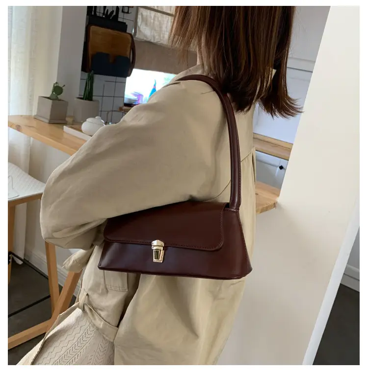 Women's Brown Leather Shoulder Bag with Gold Clasp — feature 16