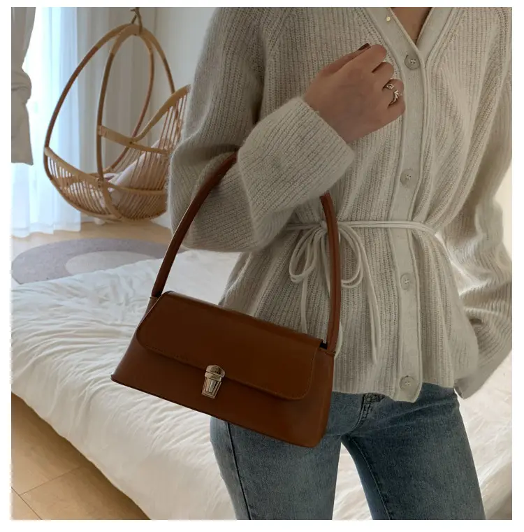 Women's Brown Leather Shoulder Bag with Gold Clasp — feature 8