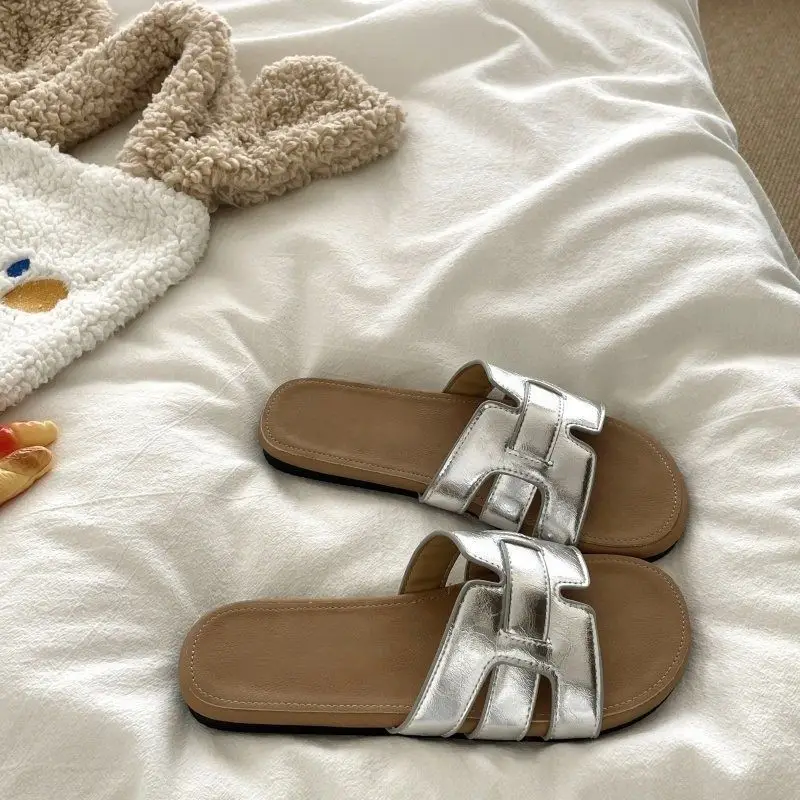 Soft and Waxy Holiday Style Lazy French Romantic Summer New Soft-Soled Sandals for Women to Wear Outside Non-Slip Breathable Sandals