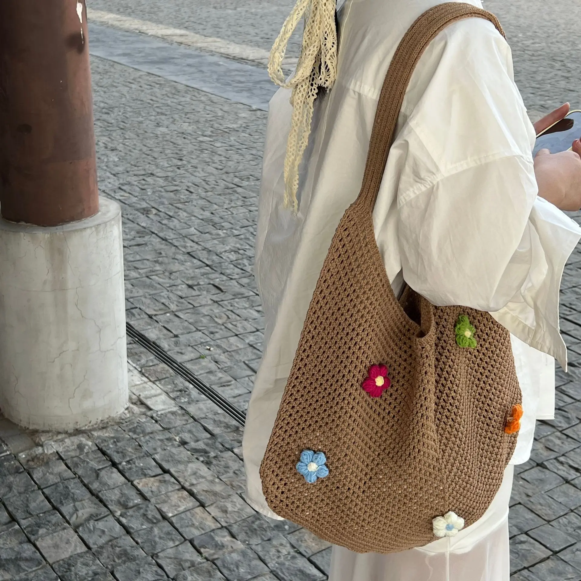 Green Woven Shoulder Bag for Women Summer Beach Use — feature 22
