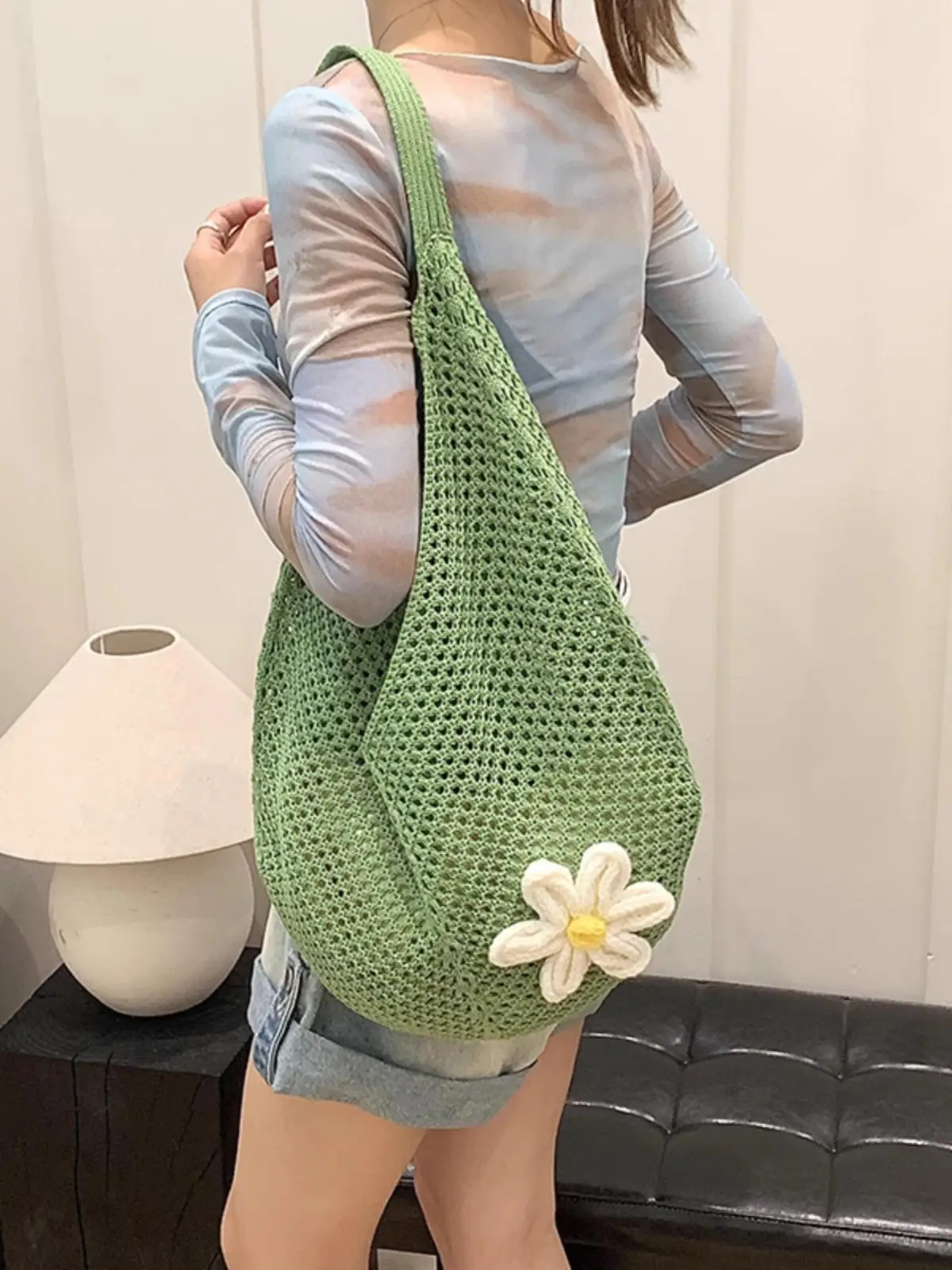 Green Woven Shoulder Bag for Women Summer Beach Use - Image 4
