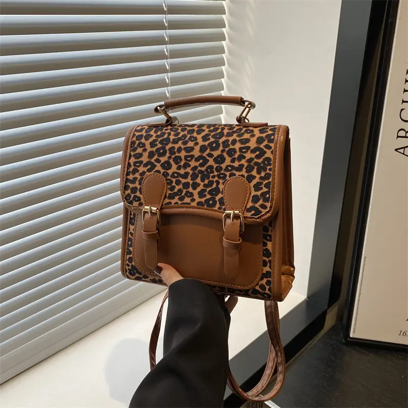 Retro Leopard Print Mini Shoulder Messenger Bag - Image 4