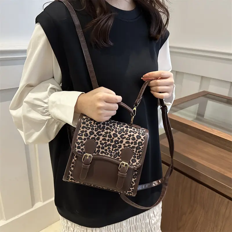 Retro Leopard Print Mini Shoulder Messenger Bag - Image 5