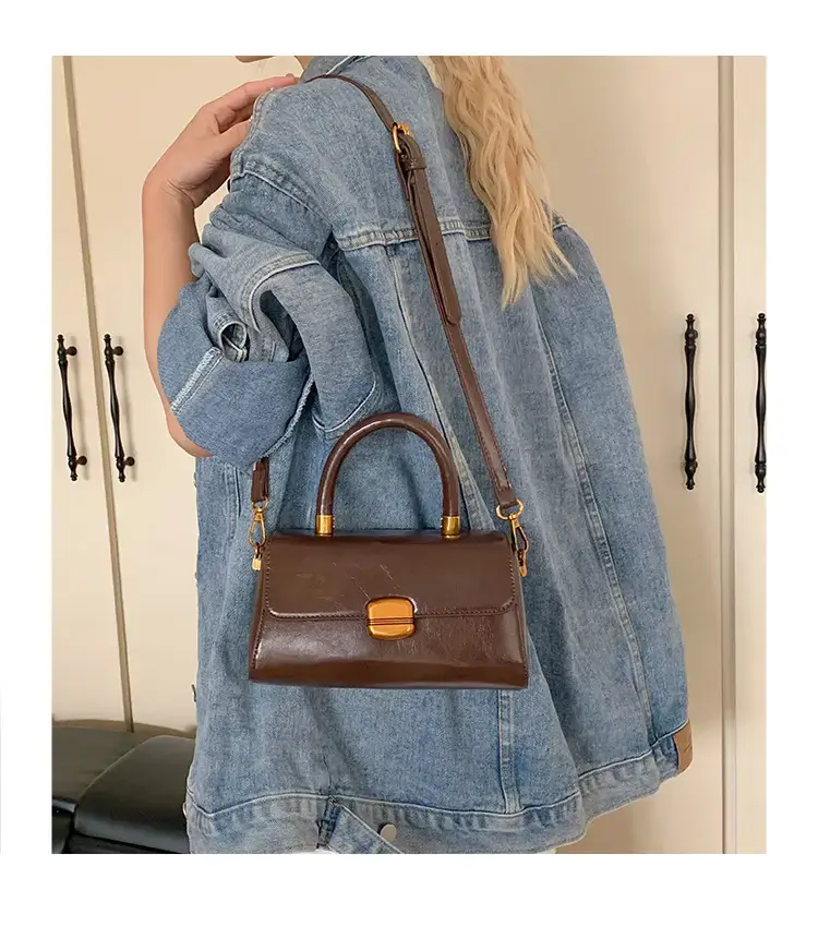 White Square Shoulder Crossbody Bag for Women 2025 — feature 15