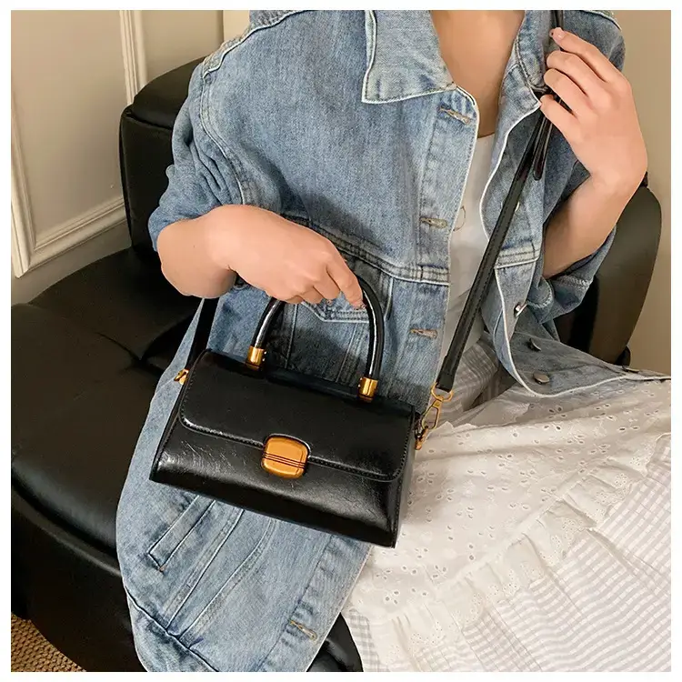 White Square Shoulder Crossbody Bag for Women 2025 — feature 18