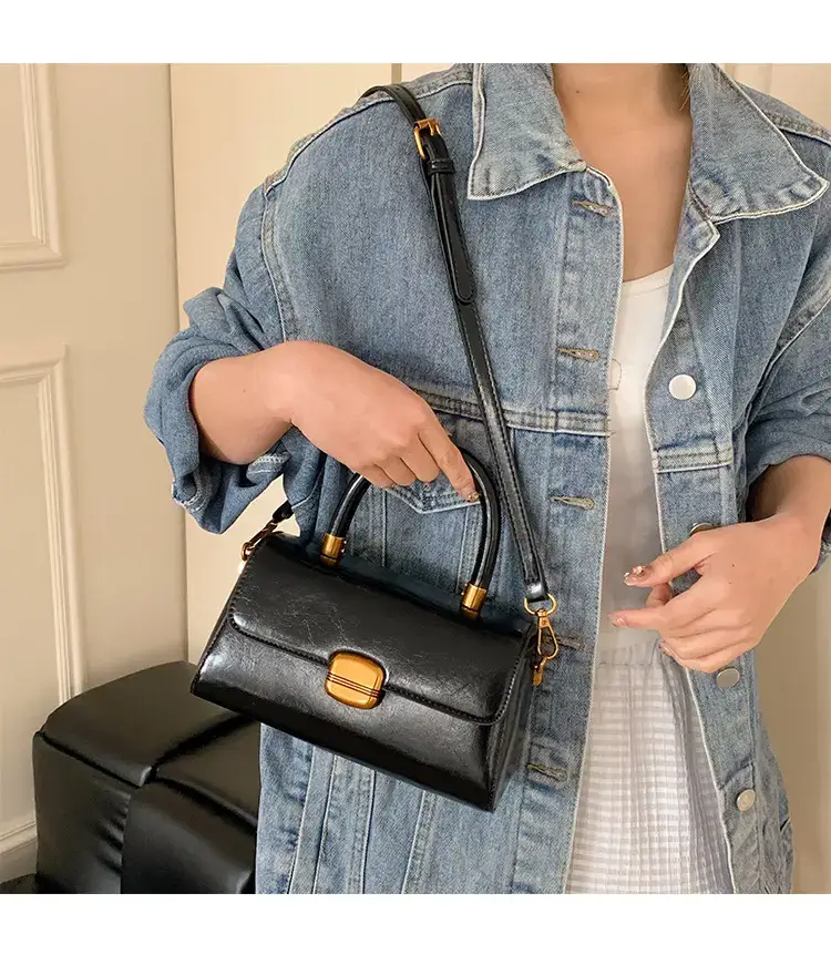 White Square Shoulder Crossbody Bag for Women 2025 — feature 19