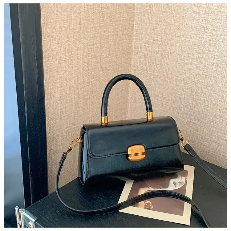 White Square Shoulder Crossbody Bag for Women 2025 — feature 20