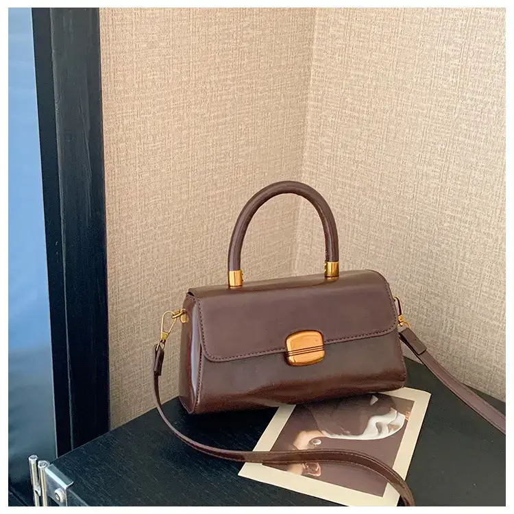 White Square Shoulder Crossbody Bag for Women 2025 — feature 26