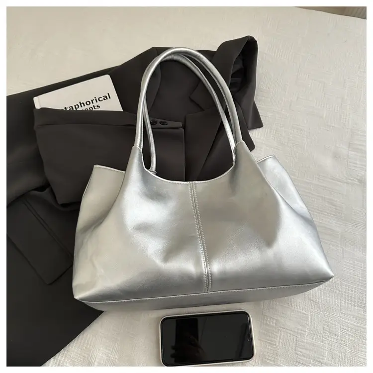 Black Leather Tote Bag Large Capacity Daily Commute — feature 10