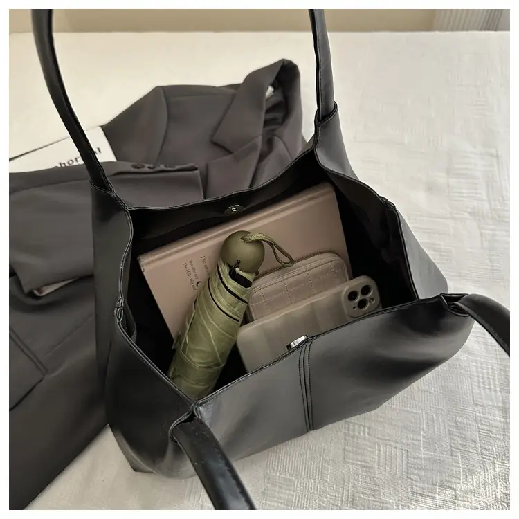 Black Leather Tote Bag Large Capacity Daily Commute — feature 18