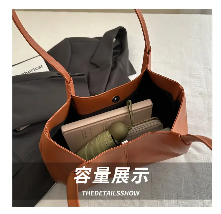 Black Leather Tote Bag Large Capacity Daily Commute — feature 5