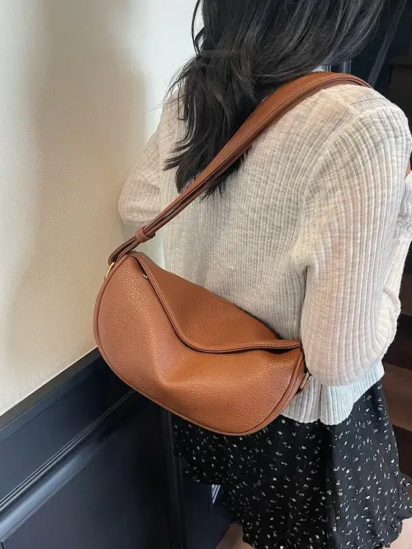 Trendy Red Crossbody Bag for Women 2025 - Image 7