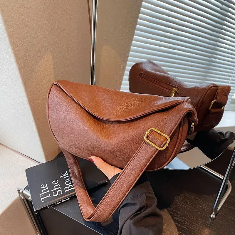 Trendy Red Crossbody Bag for Women 2025 - Image 4
