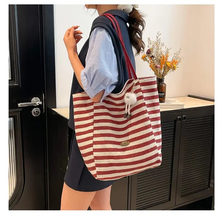 Green Striped Women's Shoulder Bag Wholesale Korean Hot Selling - Image 12