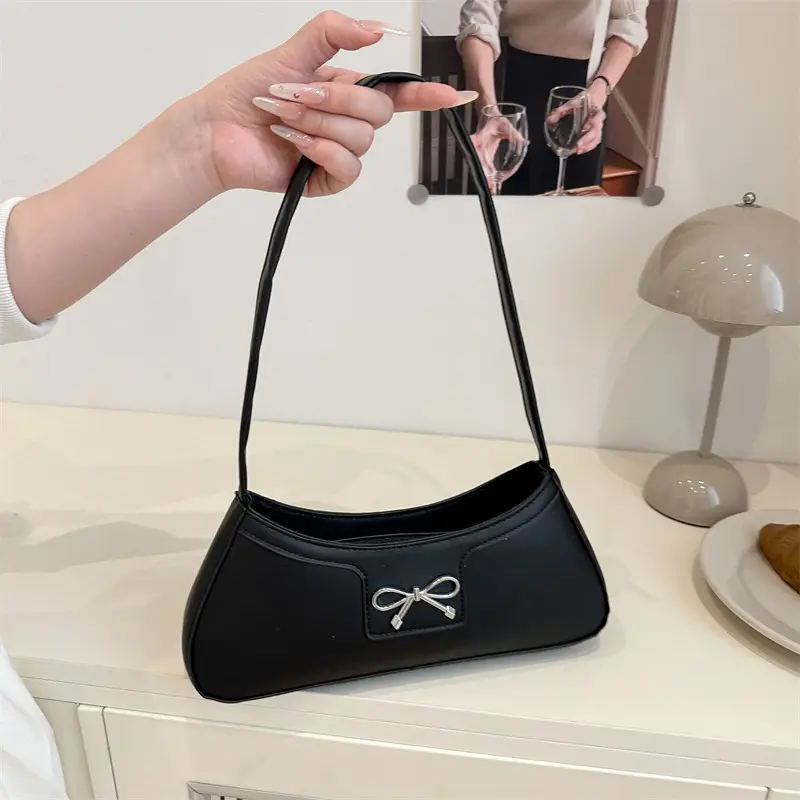 Red Bow Shoulder Bag for Women Commute Shopping - Image 5
