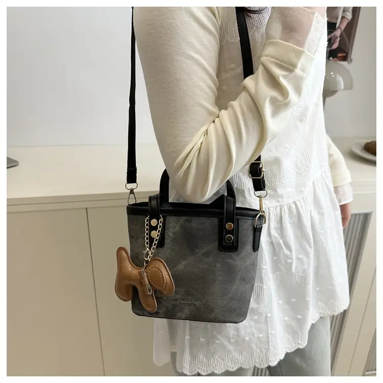 Women's Niche Bucket Bag Autumn Winter High-End Leather — feature 19