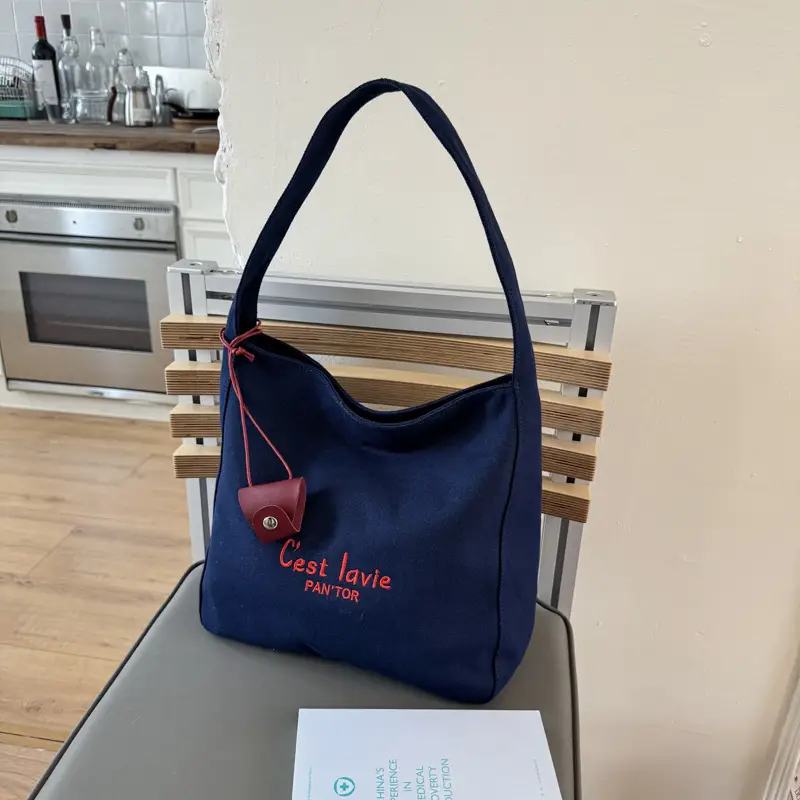Red Canvas Shoulder Bag for Women Large Capacity 2025 — feature 11