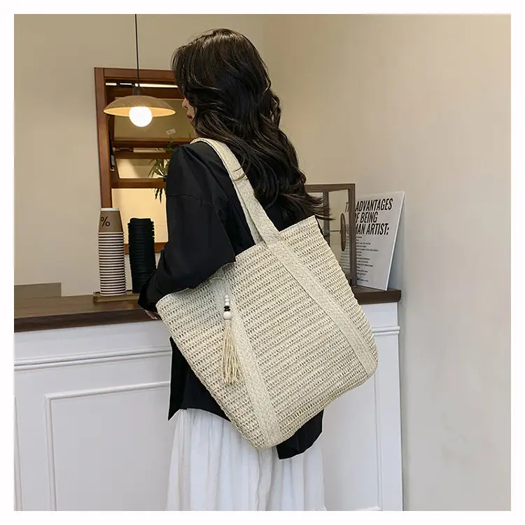 Women Straw Tote Bag Large Capacity Seaside Woven Beige — feature 10