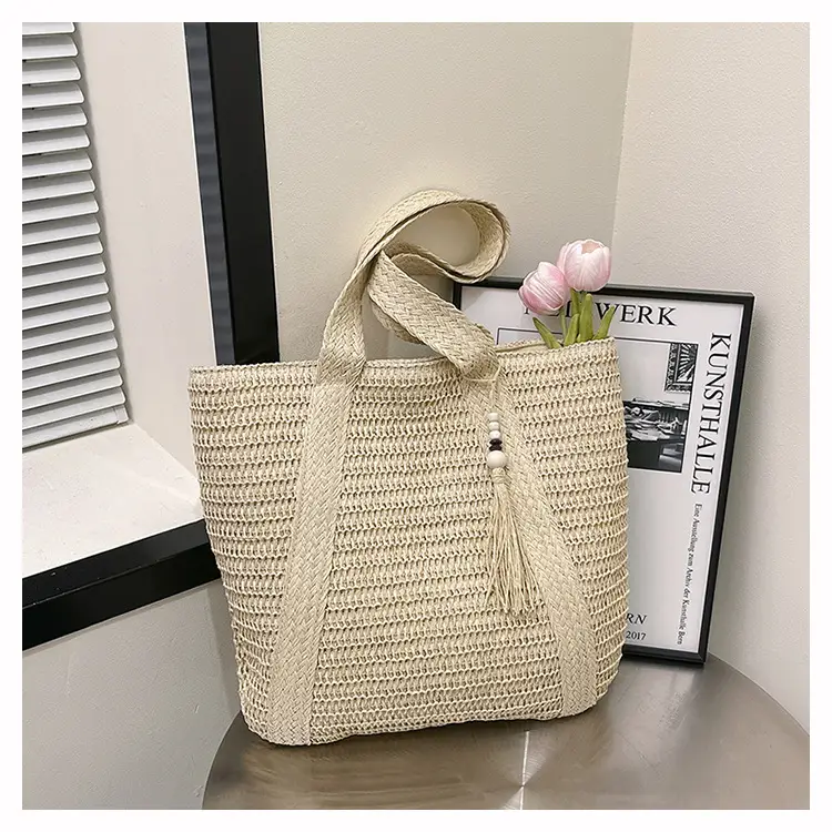 Women Straw Tote Bag Large Capacity Seaside Woven Beige — feature 17