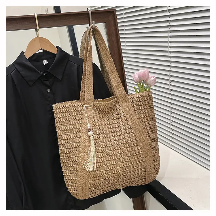 Women Straw Tote Bag Large Capacity Seaside Woven Beige — feature 22