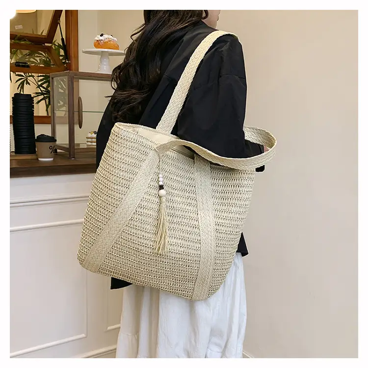 Women Straw Tote Bag Large Capacity Seaside Woven Beige — feature 9