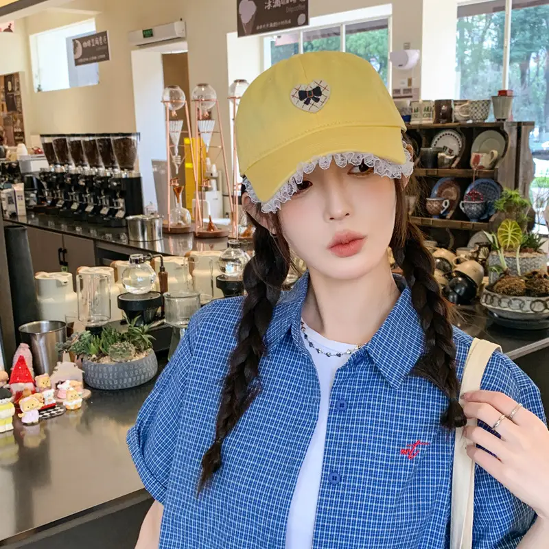 Black Heart Embroidered Girl Cap Korean Style — feature 3
