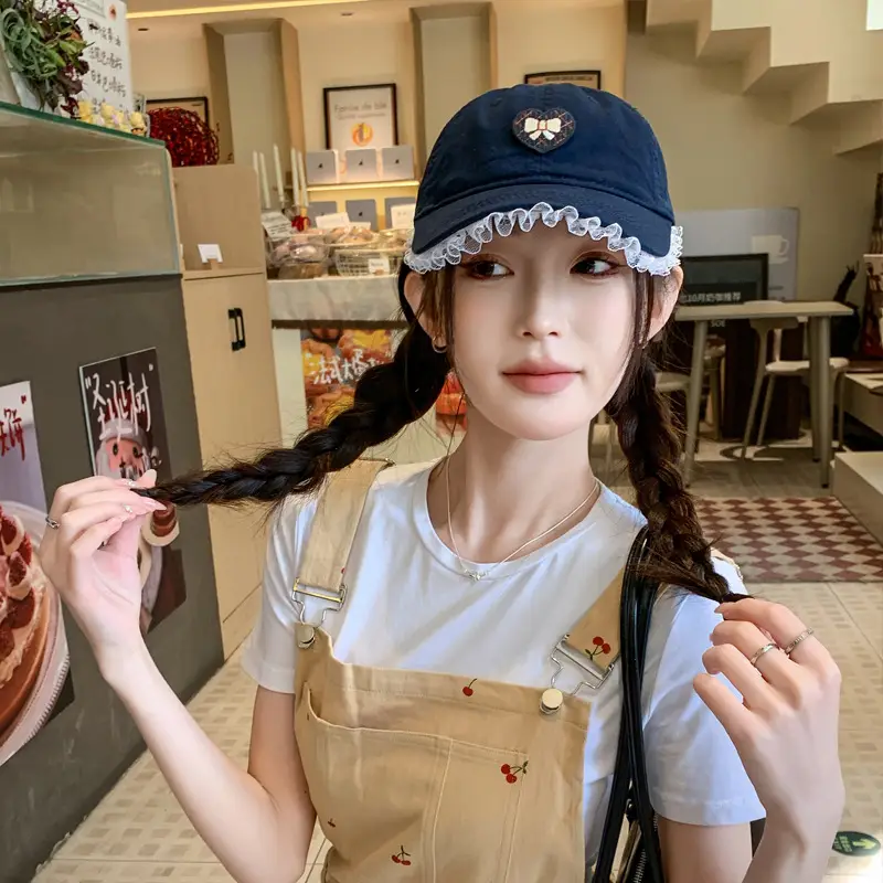Black Heart Embroidered Girl Cap Korean Style — feature 6