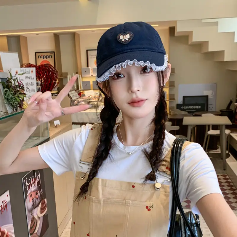 Black Heart Embroidered Girl Cap Korean Style — feature 7