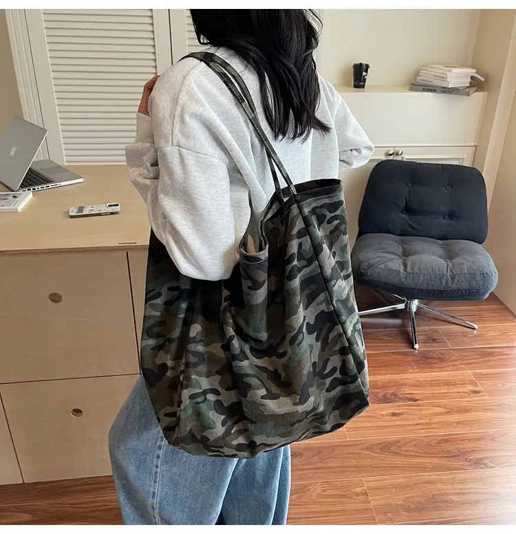 Women Camouflage One Shoulder Bag 2025 — feature 12