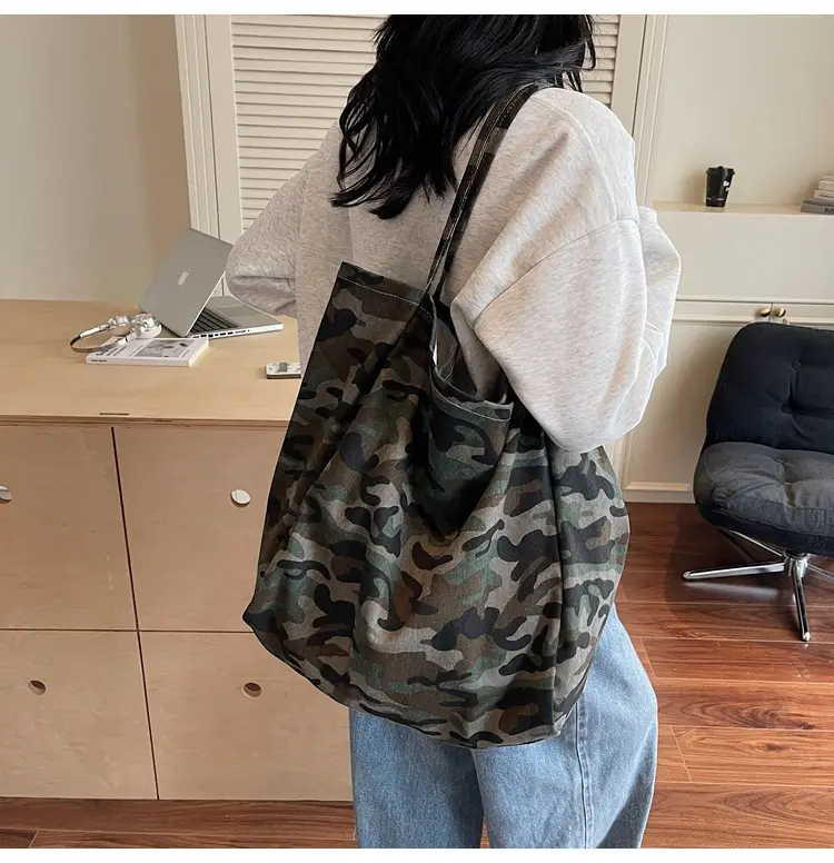 Women Camouflage One Shoulder Bag 2025 — feature 13