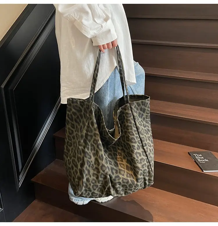 Women Camouflage One Shoulder Bag 2025 — feature 21
