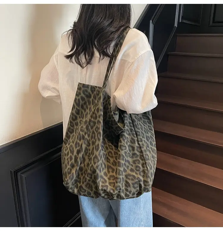 Women Camouflage One Shoulder Bag 2025 — feature 24