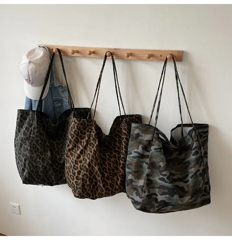 Women Camouflage One Shoulder Bag 2025 — feature 26