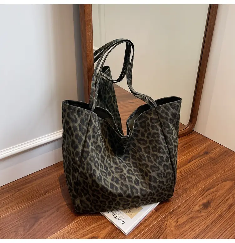 Women Camouflage One Shoulder Bag 2025 — feature 30