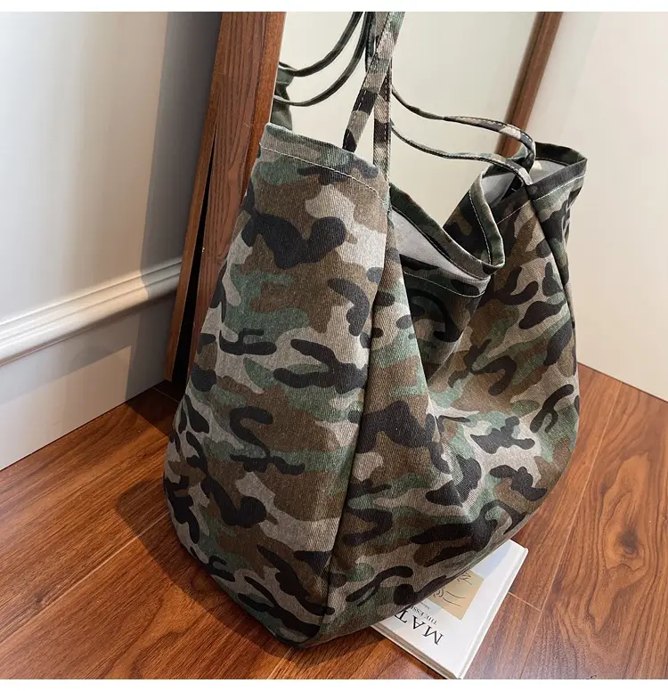 Women Camouflage One Shoulder Bag 2025 — feature 4