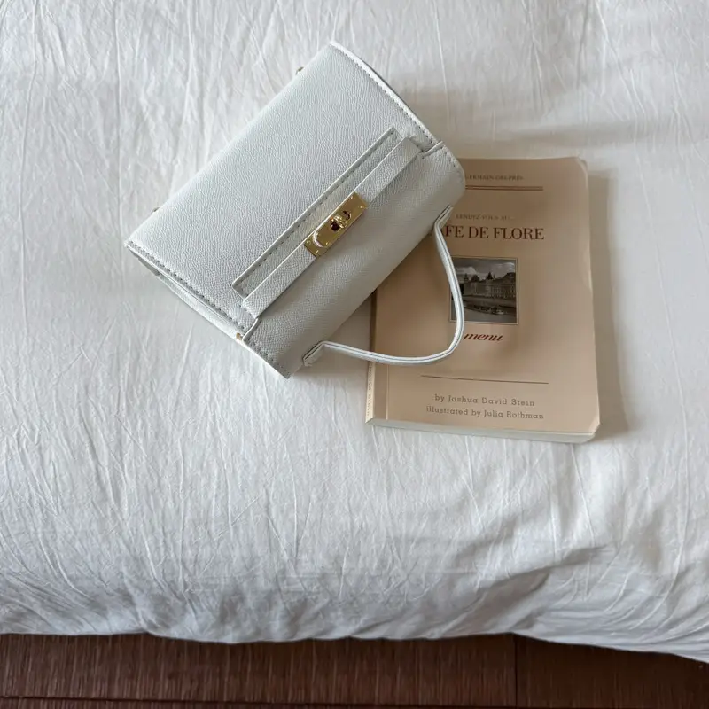 White Korean Style Crossbody Shoulder Bag for Women - Image 2