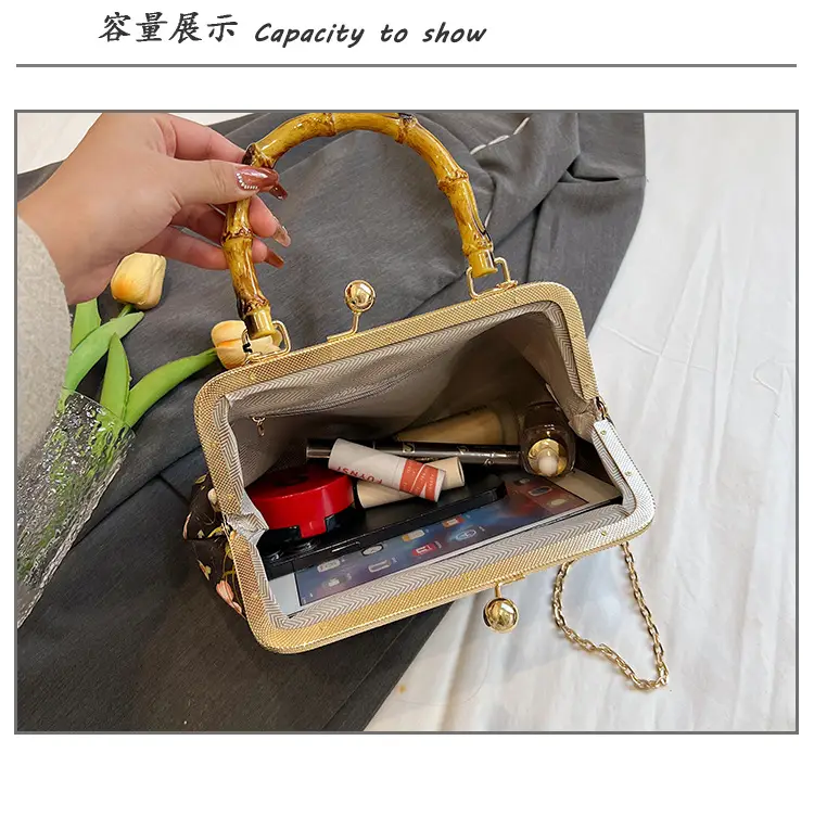 2025 Floral Clip-On Shoulder Bag with Tassel — feature 15