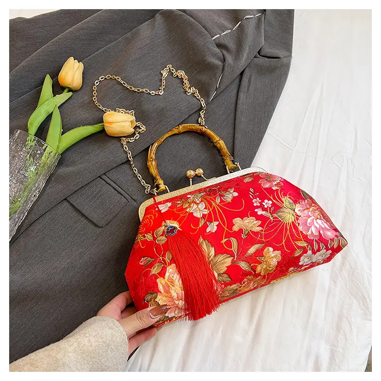 2025 Floral Clip-On Shoulder Bag with Tassel — feature 36