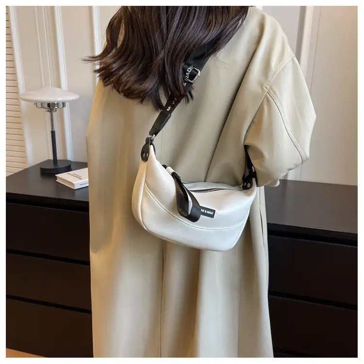 Korean Style Diagonal Shoulder Bag for Women — feature 13