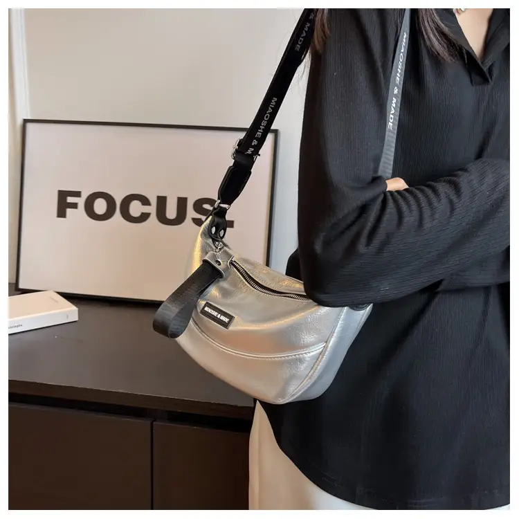 Korean Style Diagonal Shoulder Bag for Women — feature 16
