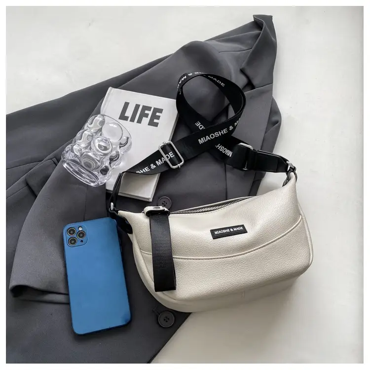 Korean Style Diagonal Shoulder Bag for Women — feature 17